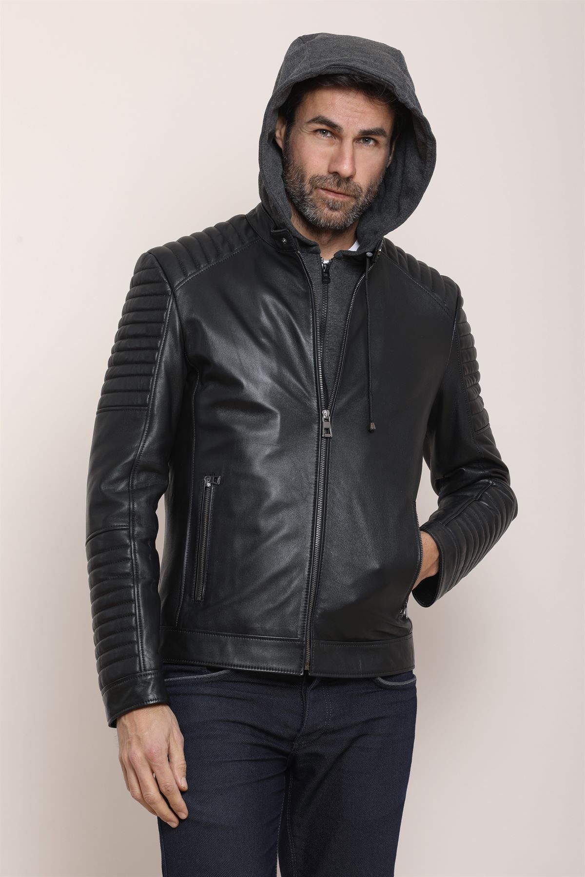 Picture of Men's black leather jacket