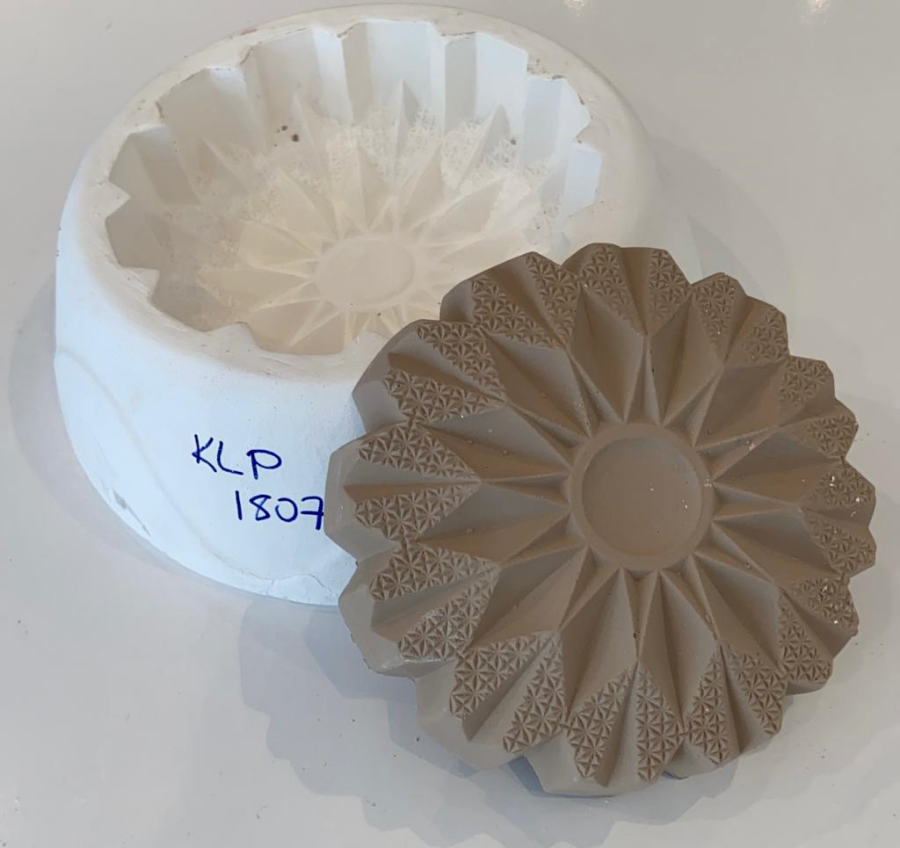 Picture of 1807 PATTERNED PLATE MOLD