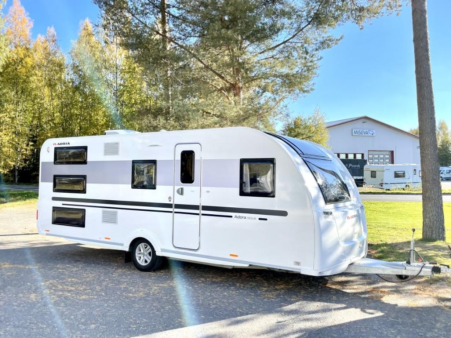 Resim Adria Adora 593 UK