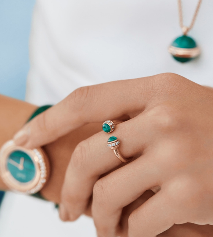 Picture of PIAGET ROSE GOLD MALACHITE DIAMOND OPEN RING
